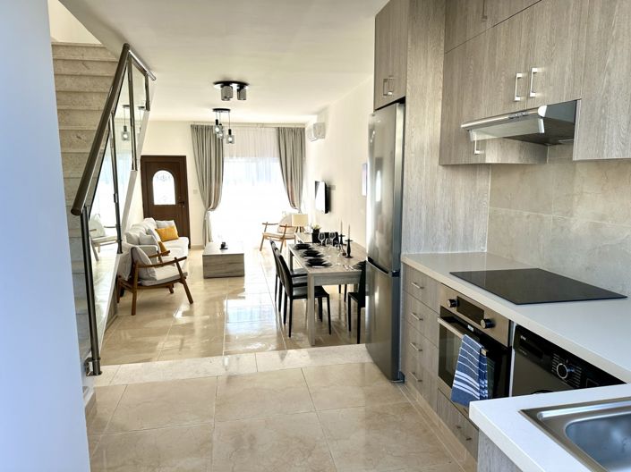 Image No.6-2 Bed Townhouse for sale