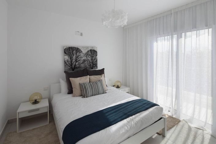 Image No.6-2 Bed Townhouse for sale