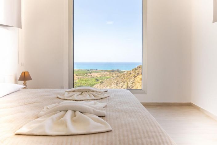 Image No.9-3 Bed Villa for sale