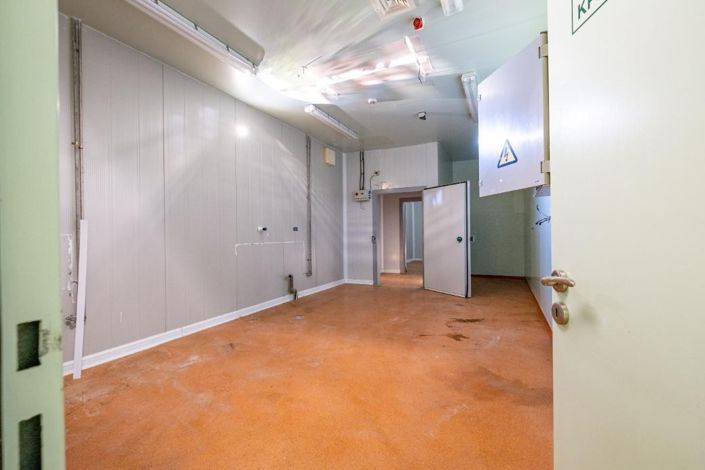 Image No.10-Commercial for sale