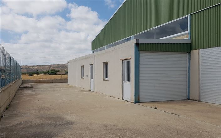 Image No.3-7 Bed Commercial for sale