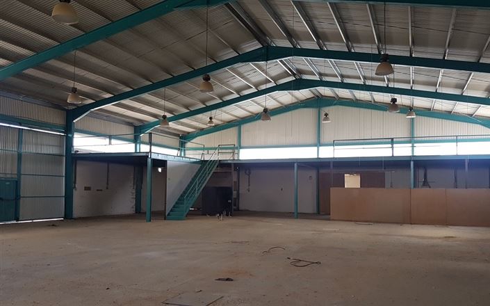 Image No.4-7 Bed Commercial for sale