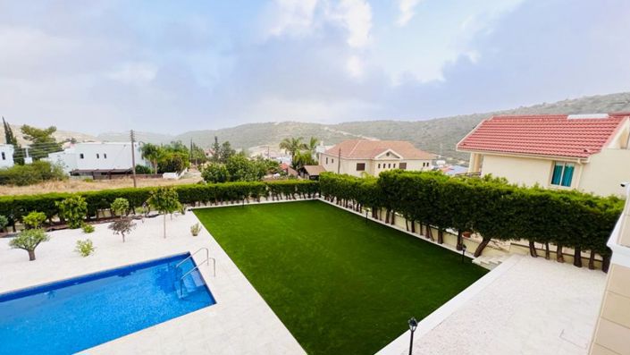 Image No.3-5 Bed Villa for sale
