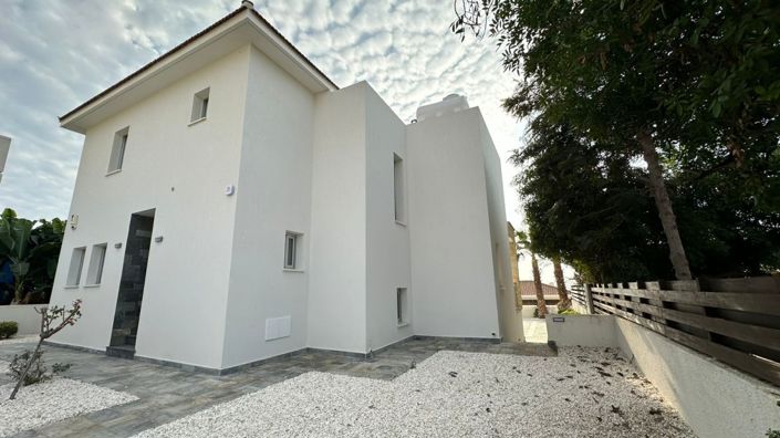 Image No.2-5 Bed Villa for sale