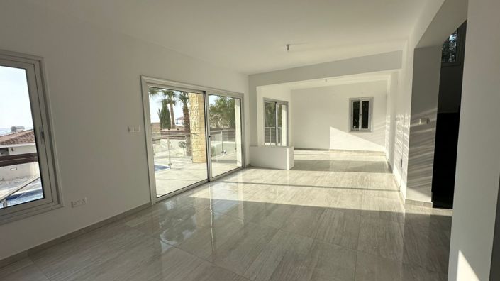 Image No.3-5 Bed Villa for sale