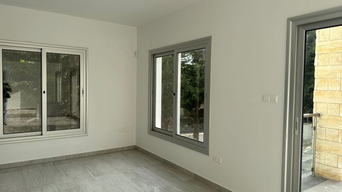 Image No.5-5 Bed Villa for sale