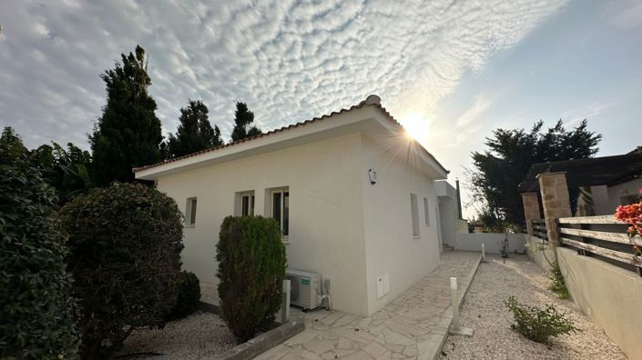 Image No.2-4 Bed Bungalow for sale