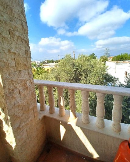 Image No.9-9 Bed Property for sale