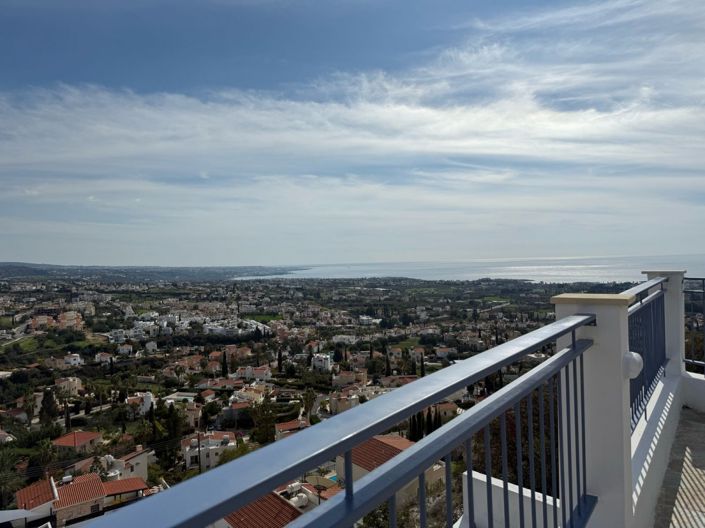 Image No.1-3 Bed Villa for sale