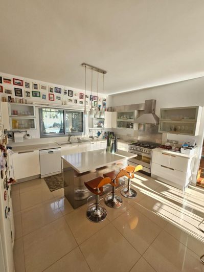 Image No.6-Villa for sale