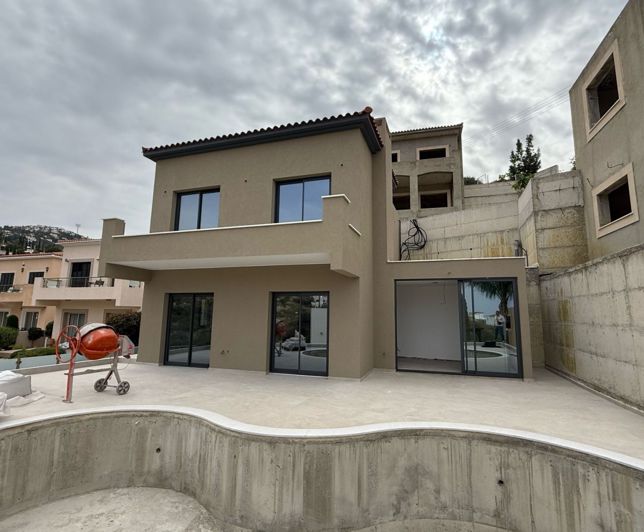 Image No.1-2 Bed Villa for sale