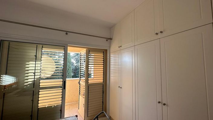 Image No.10-2 Bed Townhouse for sale