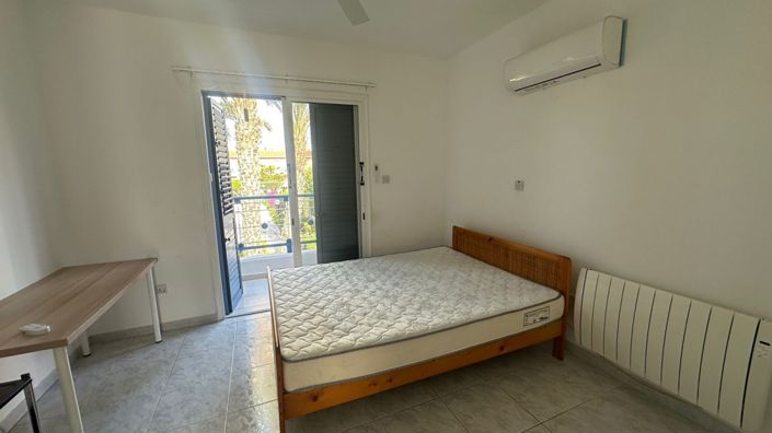 Image No.8-2 Bed Townhouse for sale