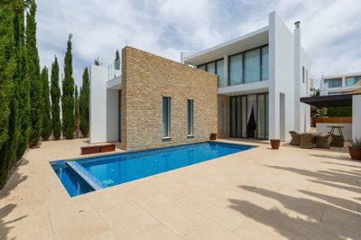 Detached Villa For Sale  in  Peyia - Sea Caves