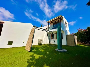 Detached Villa For Sale  in  Acheleia