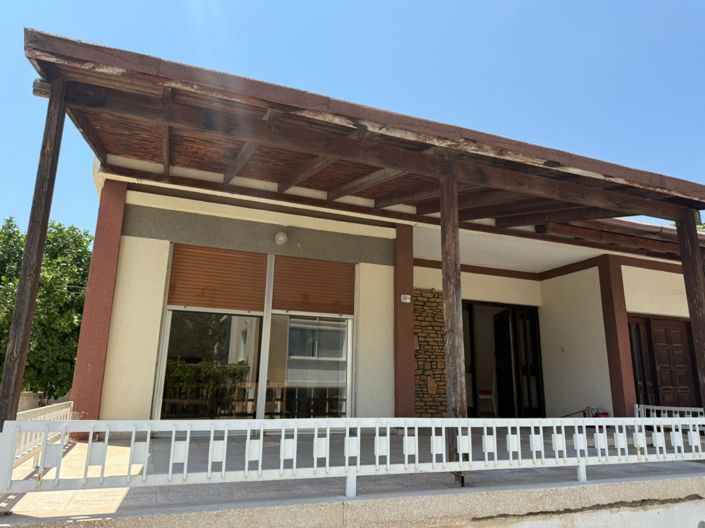 Image No.1-3 Bed Villa for sale