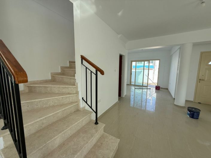 Image No.4-3 Bed Villa for sale