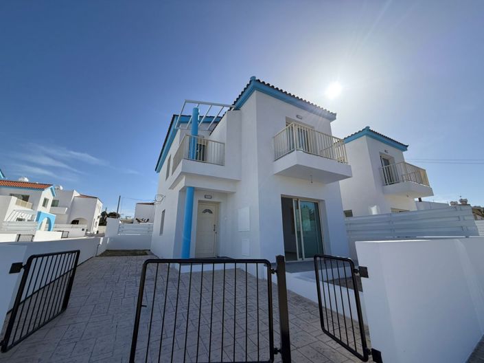Image No.1-3 Bed Villa for sale