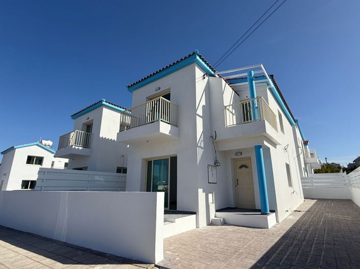 Image No.1-3 Bed Villa for sale