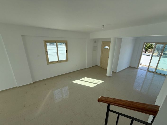 Image No.2-3 Bed Villa for sale