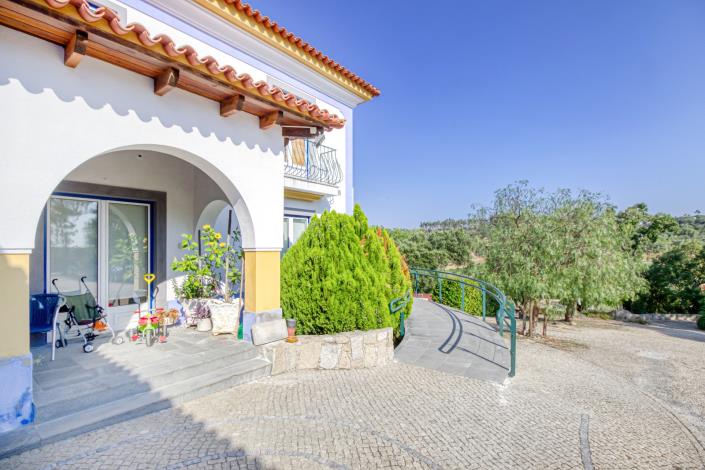 Image No.4-11 Bed Villa for sale