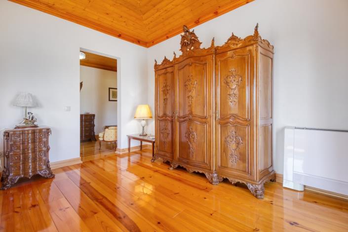 Image No.11-11 Bed Villa for sale