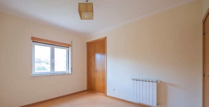 Image No.18-4 Bed House for sale