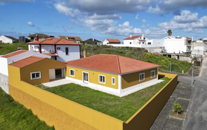 Image No.3-4 Bed House for sale