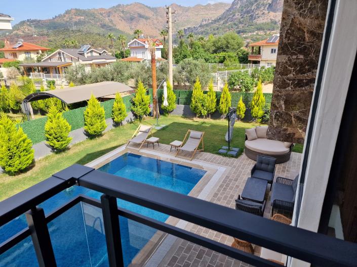 Image No.19-4 Bed Villa / Detached for sale