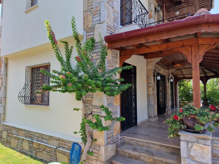 Image No.14-3 Bed Villa / Detached for sale