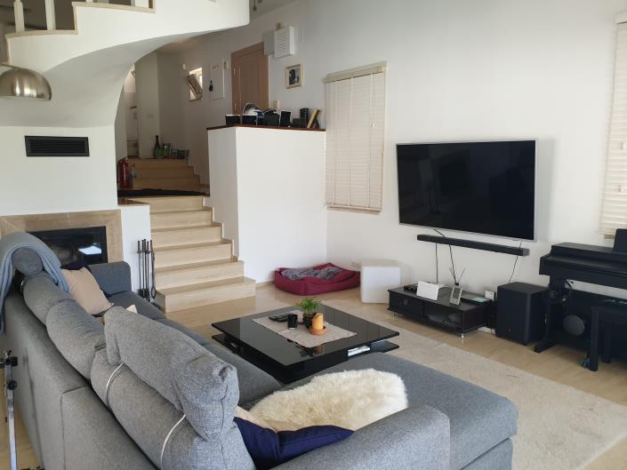 Image No.2-4 Bed Villa / Detached for sale