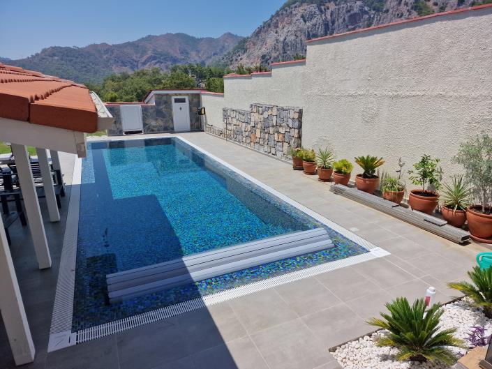 Image No.11-4 Bed Villa / Detached for sale