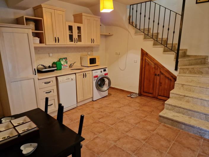 Image No.9-14 Bed Villa / Detached for sale