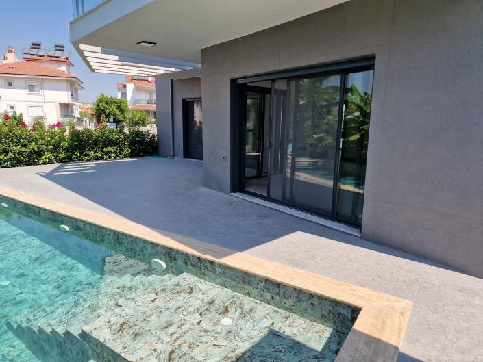 Image No.38-4 Bed Mansion for sale