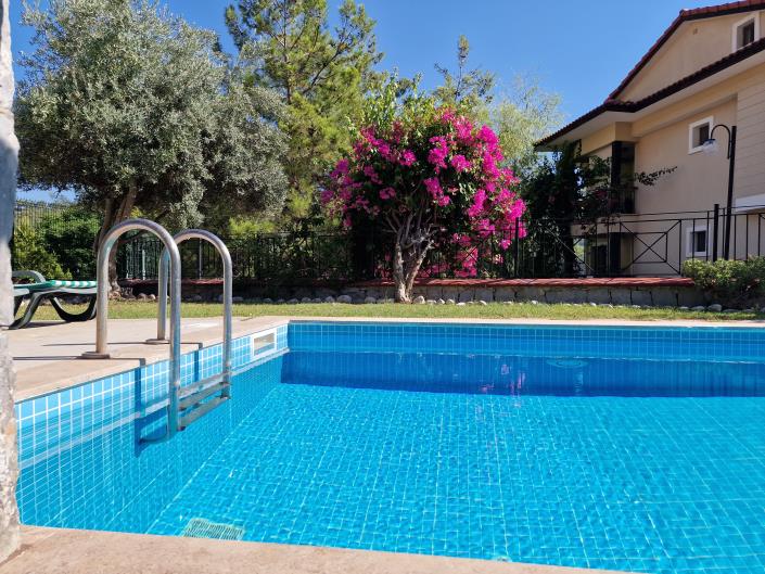 Image No.18-4 Bed Villa / Detached for sale