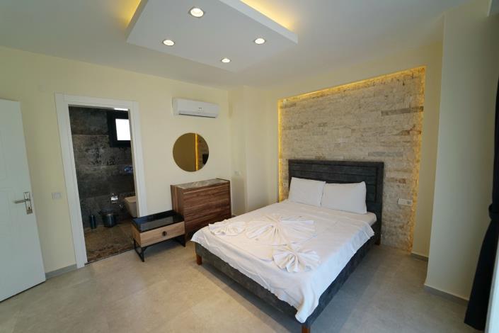 Image No.8-4 Bed Villa / Detached for sale