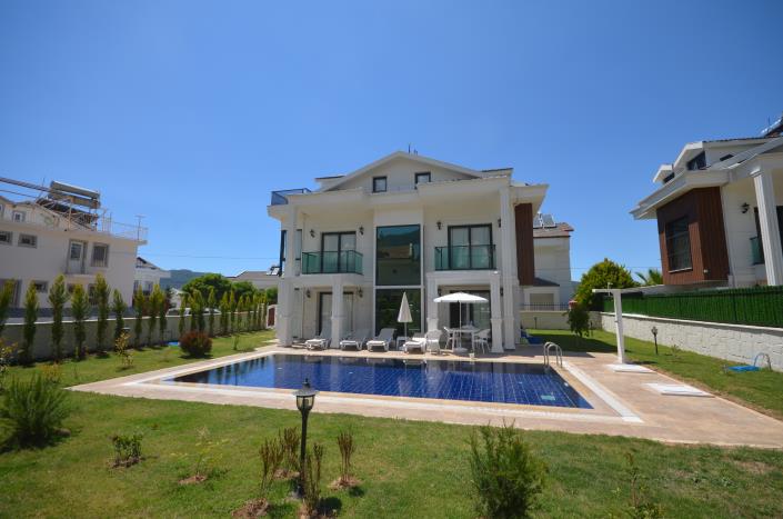 Image No.26-4 Bed Villa / Detached for sale