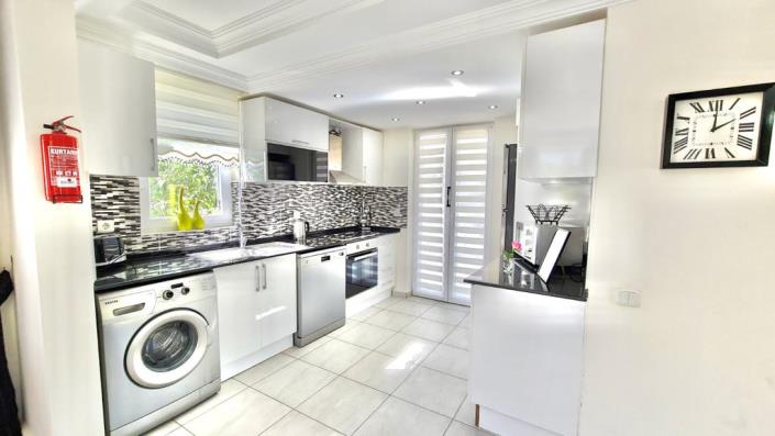 Image No.6-3 Bed Villa for sale