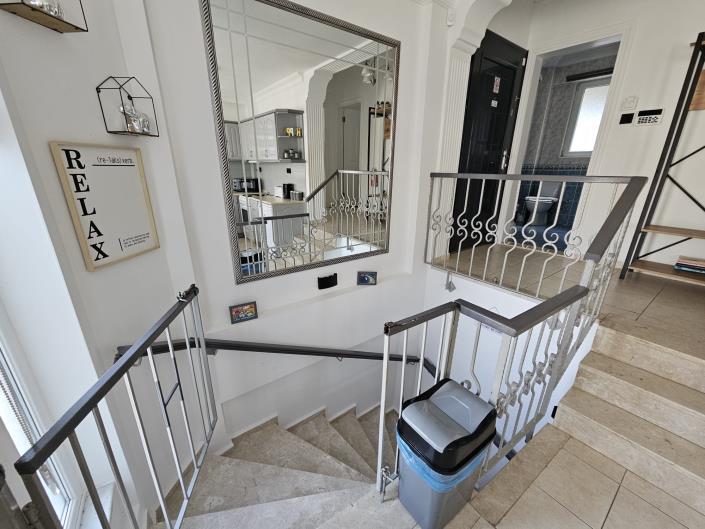 Image No.6-4 Bed Apartment for sale