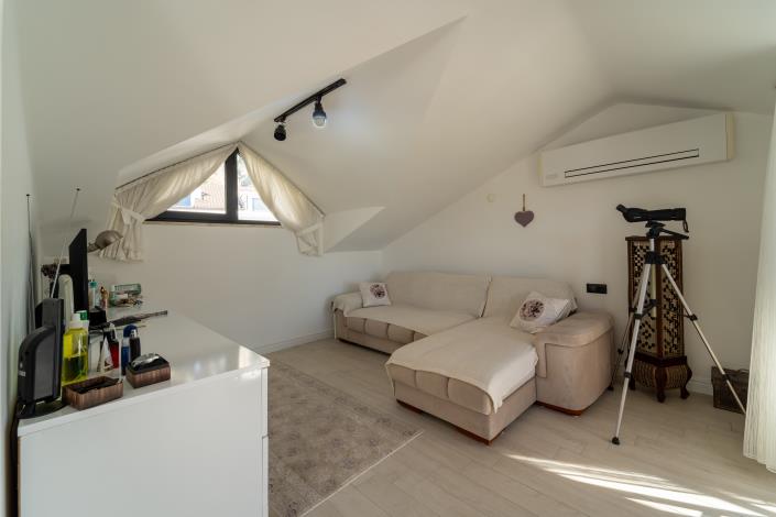 Image No.13-5 Bed Villa / Detached for sale