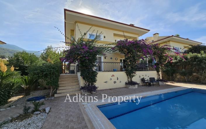 Image No.26-4 Bed Villa / Detached for sale