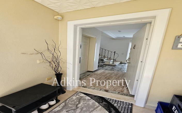 Image No.22-4 Bed Villa / Detached for sale