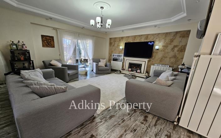 Image No.2-4 Bed Villa / Detached for sale