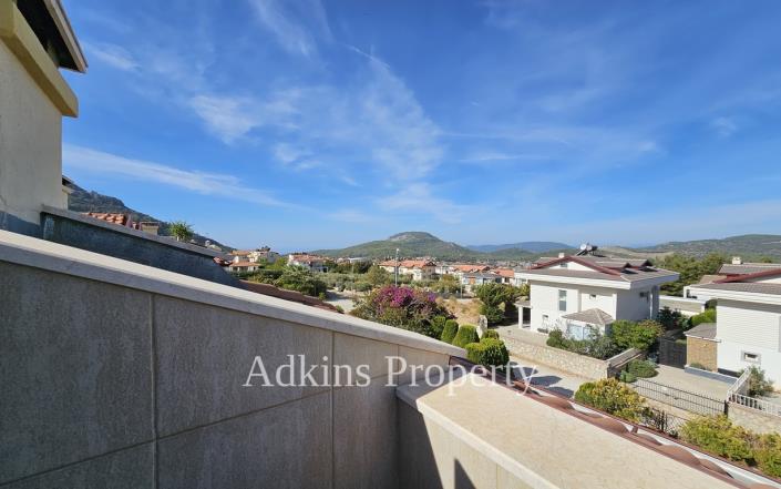 Image No.39-4 Bed Villa / Detached for sale