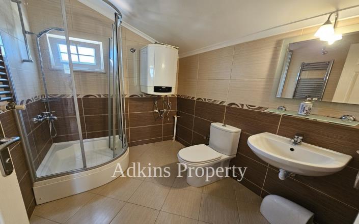 Image No.19-4 Bed Villa / Detached for sale