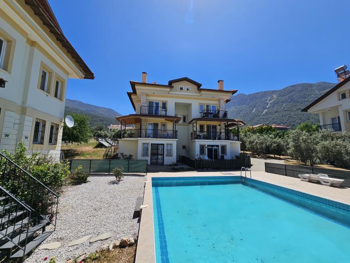 Image No.19-3 Bed Apartment for sale