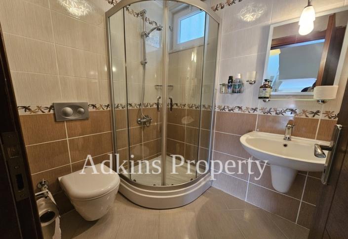 Image No.17-5 Bed Villa / Detached for sale