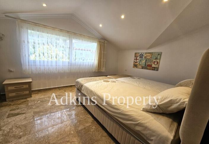 Image No.23-5 Bed Villa / Detached for sale