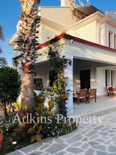 Image No.29-4 Bed Villa / Detached for sale