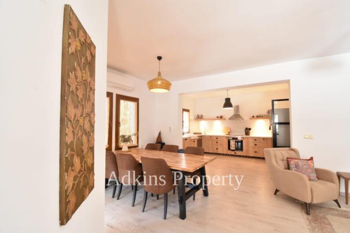 Image No.5-4 Bed Villa / Detached for sale